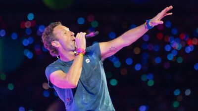 chris martin coldplay wembley