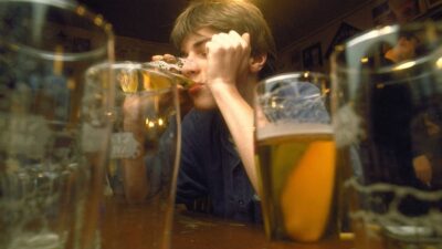 giovani alcol ubriacatura anoressia