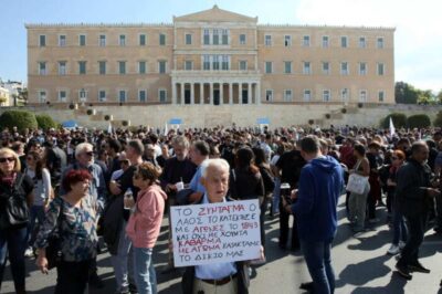 grecia parlamento proteste giornata lavorativa