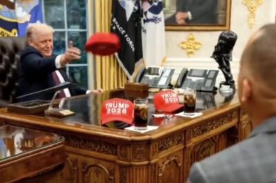 trump lancia cappello maga ia